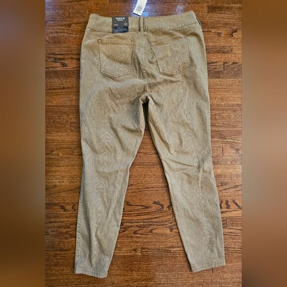 NWT Torrid high rise animal print jegging sz 20 with 31" inseam - Picture 6 of 6